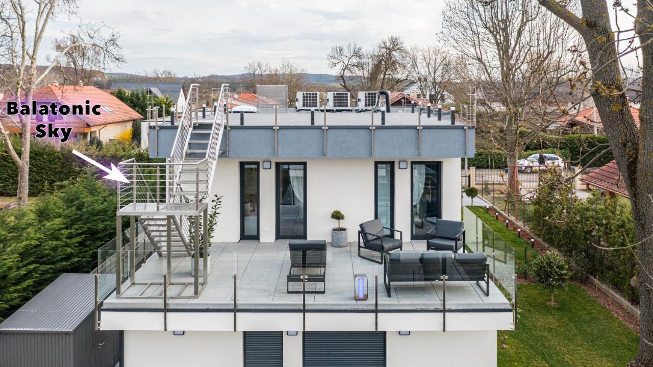 Balatonic Sky Apartment Zamardi Exterior photo